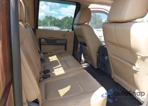 2011 Ford F250 Lariat z USA, uszkodzony, nr VIN 1FT7W2BT9BEC44137